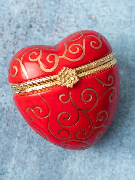 Other - Heart Shaped Red Trinket Box Gold Scrollwork Porcelain Hinged 1999 Keepsake Box